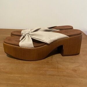 House of Harlow 1960 Glamming chunky heel leather upper sandals 9.5